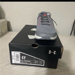 Girls under armour tennis shoes